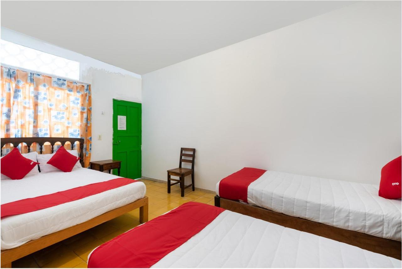 OYO Hotel Las Palmas Cuyutlan Manzanillo Dış mekan fotoğraf