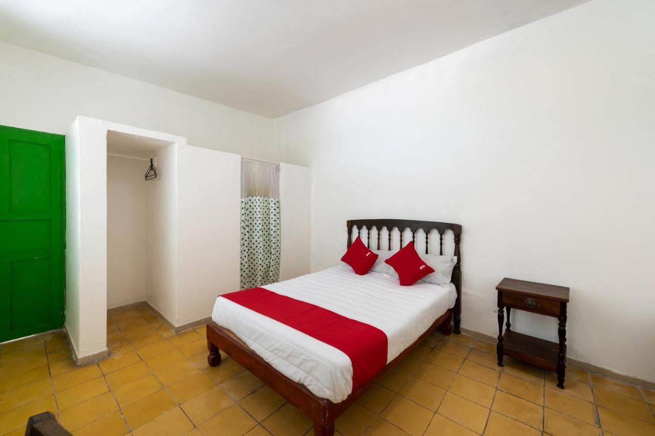 OYO Hotel Las Palmas Cuyutlan Manzanillo Dış mekan fotoğraf