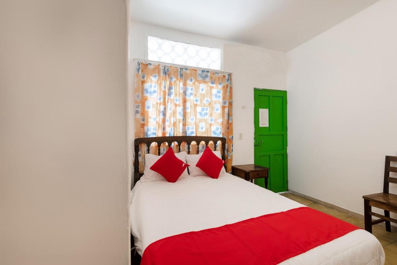 OYO Hotel Las Palmas Cuyutlan Manzanillo Dış mekan fotoğraf