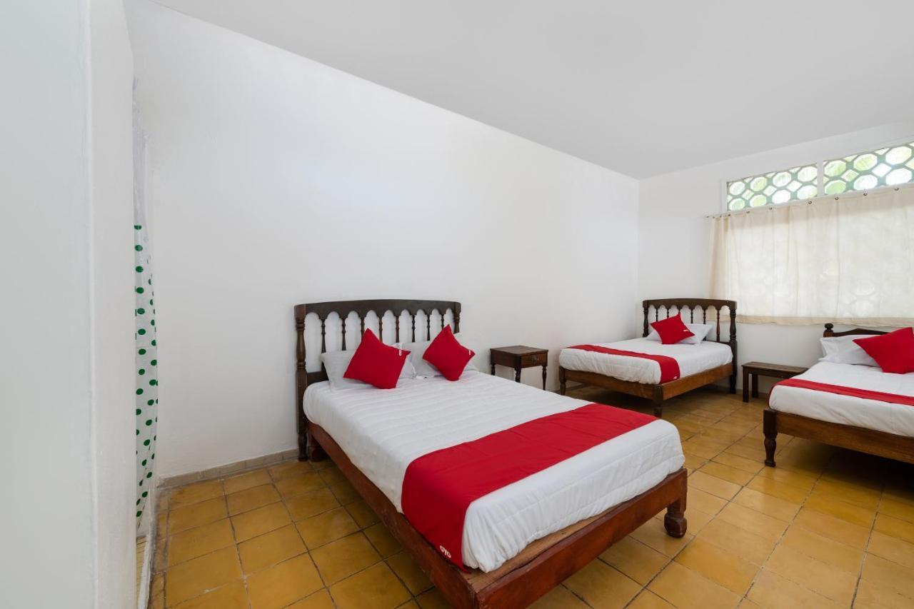 OYO Hotel Las Palmas Cuyutlan Manzanillo Dış mekan fotoğraf