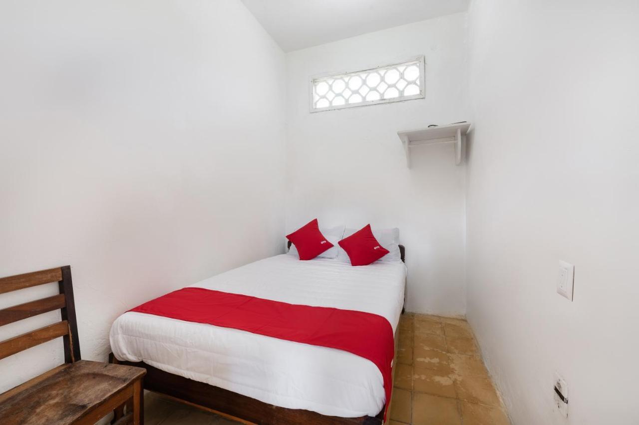 OYO Hotel Las Palmas Cuyutlan Manzanillo Dış mekan fotoğraf