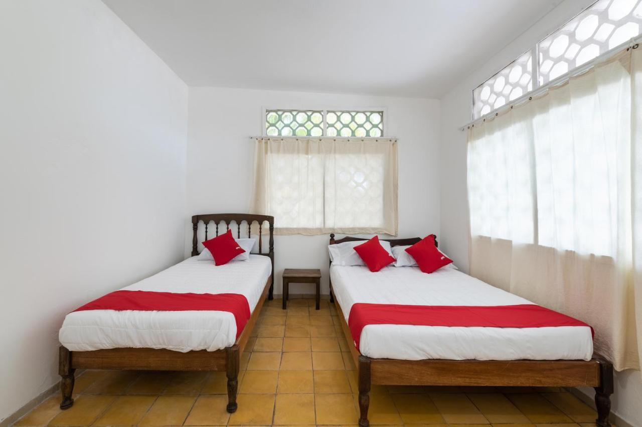 OYO Hotel Las Palmas Cuyutlan Manzanillo Dış mekan fotoğraf