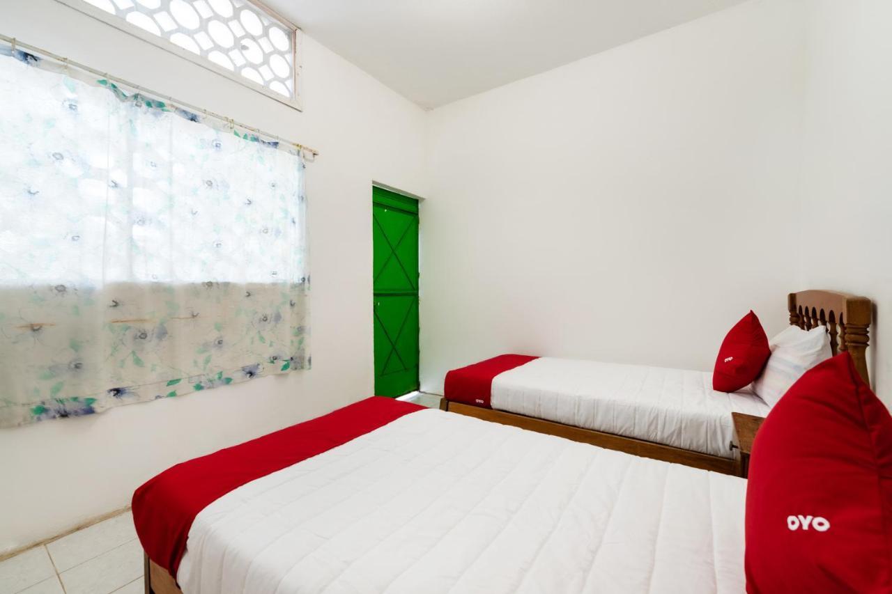 OYO Hotel Las Palmas Cuyutlan Manzanillo Dış mekan fotoğraf