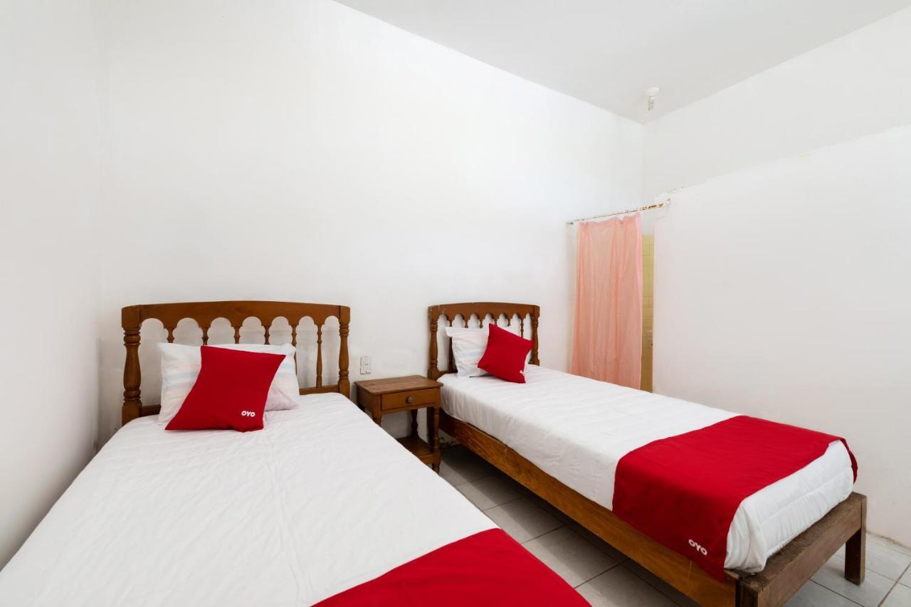 OYO Hotel Las Palmas Cuyutlan Manzanillo Dış mekan fotoğraf