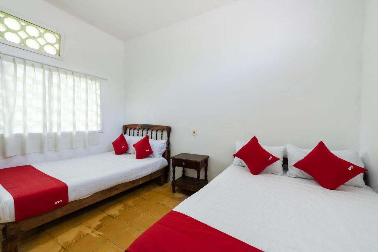 OYO Hotel Las Palmas Cuyutlan Manzanillo Dış mekan fotoğraf